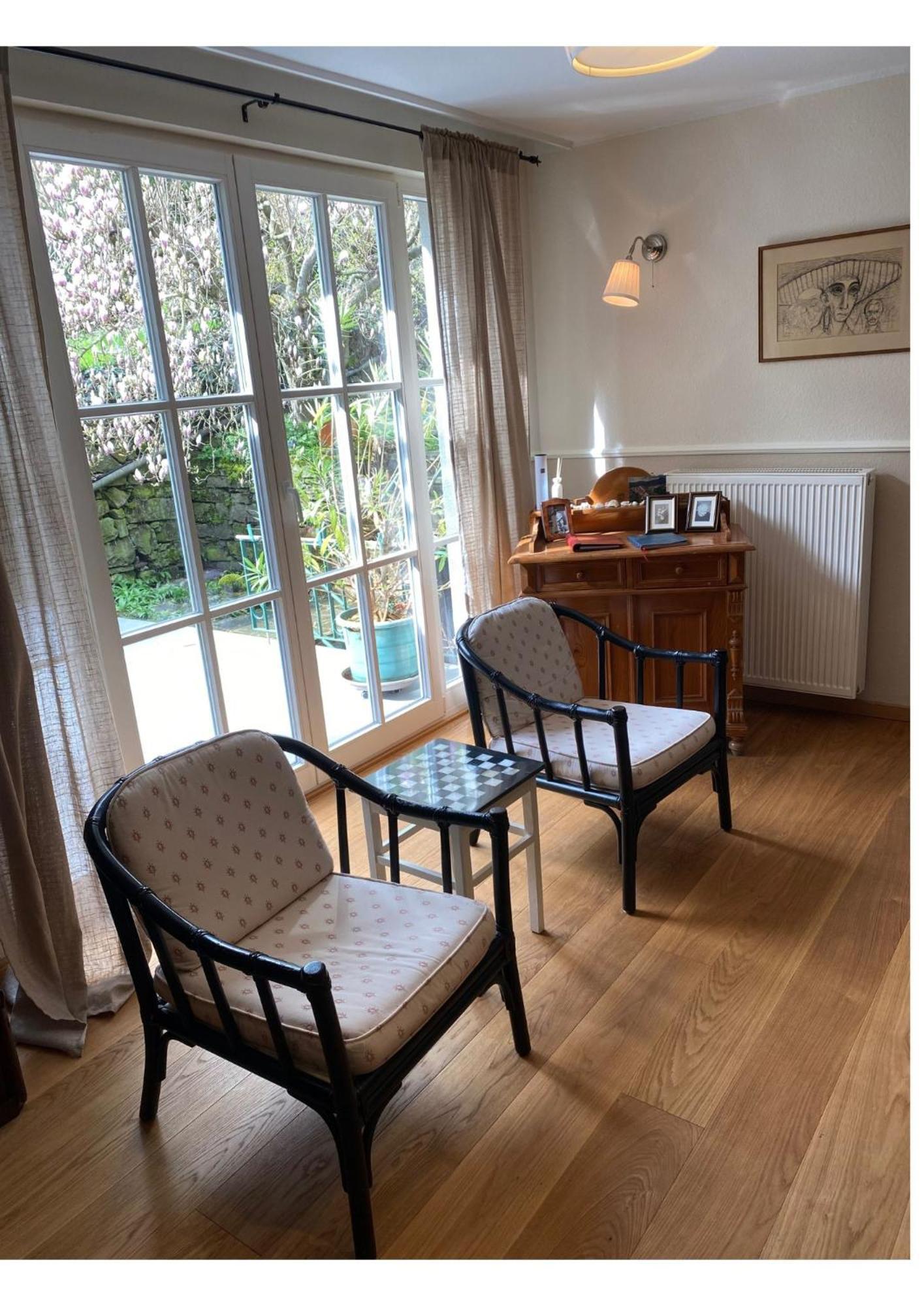 Eine Gemuetliche Ferienwohnung Mit Garten Bad Karlshafen Exteriör bild